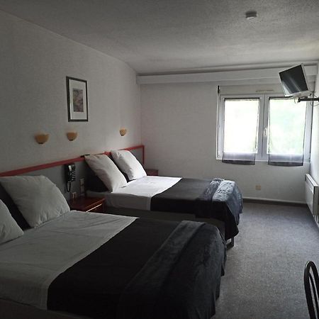 La Pierre Blanche Hotel Luzenac Ngoại thất bức ảnh