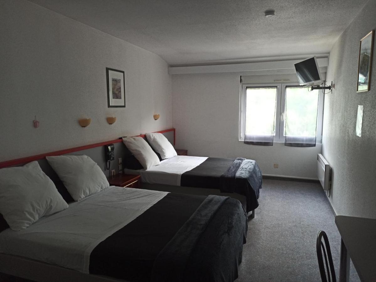 La Pierre Blanche Hotel Luzenac Ngoại thất bức ảnh